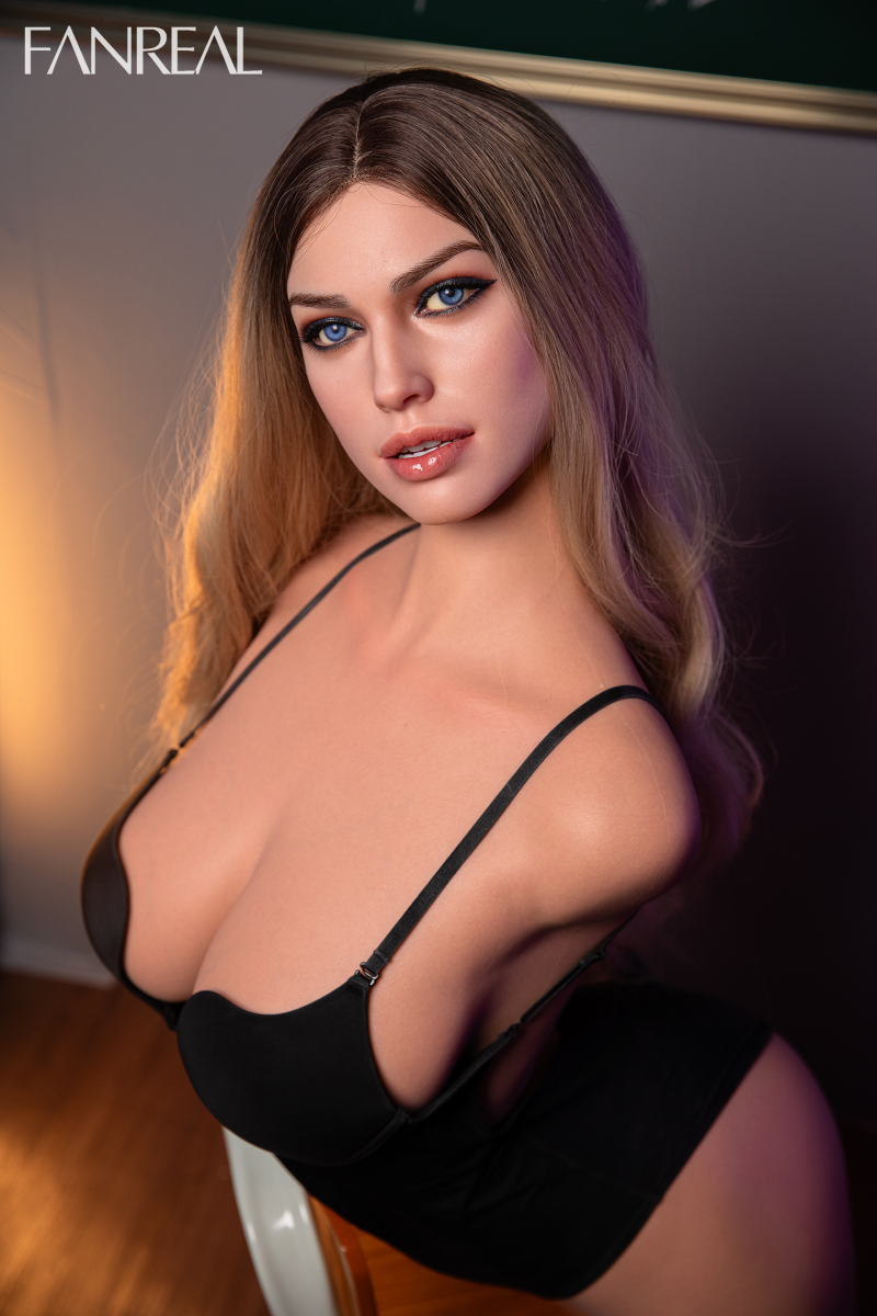 Della Torso sexpuppe (FanReal Doll 111 cm f-cup RST Silikon)