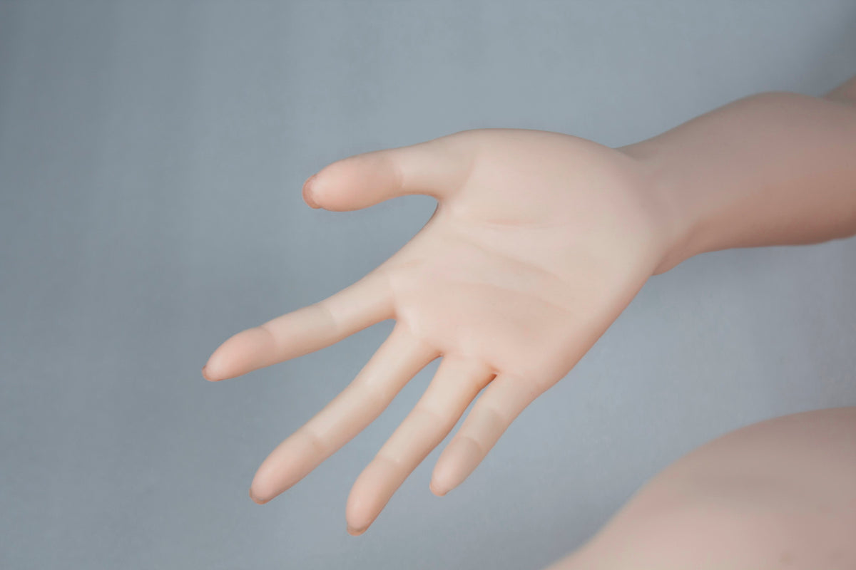 Momo Igawa Sex doll (Elsa Babe 165cm HC023 silicone)