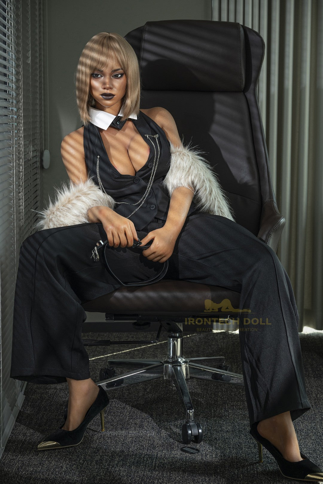 Tyra sexpuppe (Irontech Doll 164cm E-cup S55 Silikon)