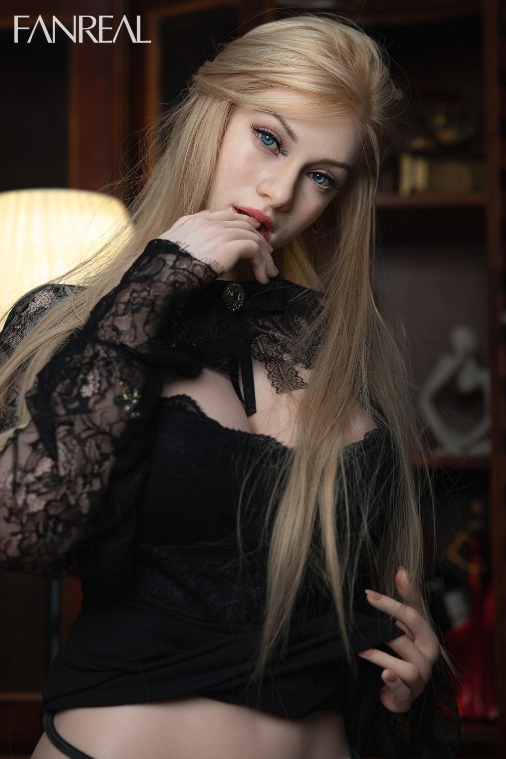 Vanessa Sex doll (FanReal Doll 168cm f-cup silicone)