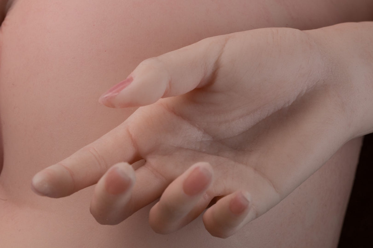 Sex doll Yui Model 6 (Gynoid Doll 160cm F-cup silicone)