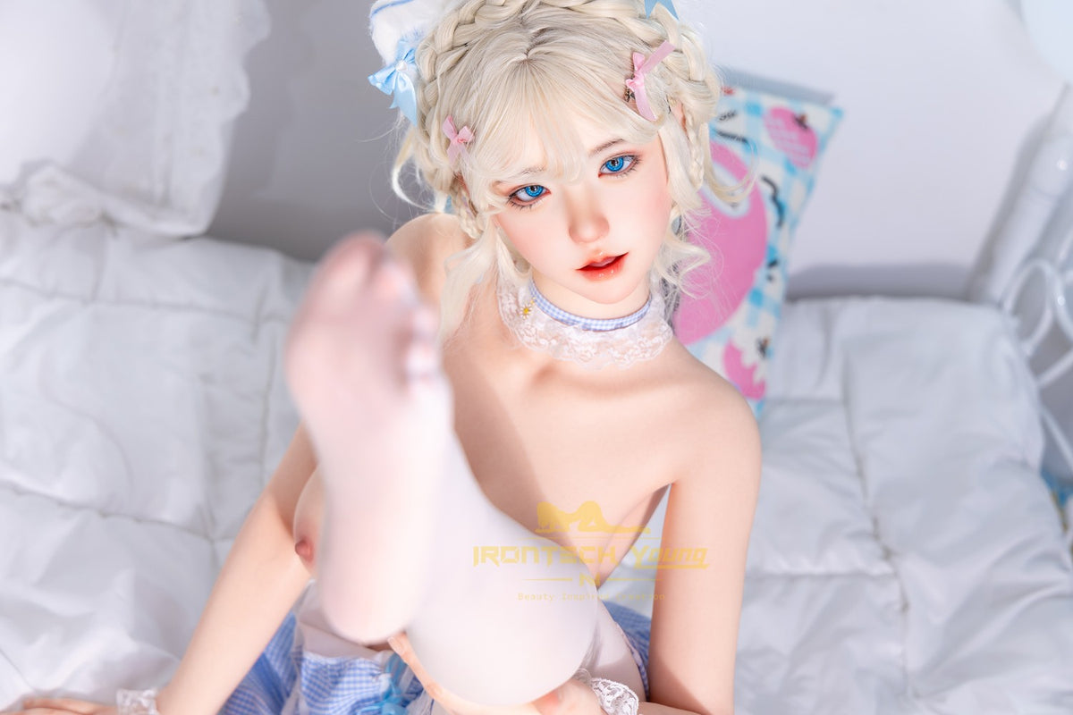 Zia Sexdocka (Irontech Doll 154cm E-Kupa N02 Silikon)