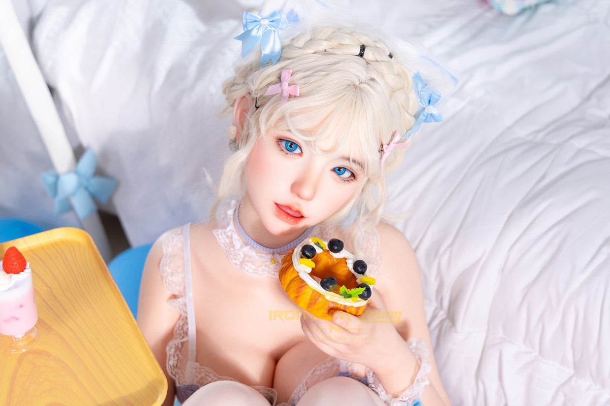 Zia Sexdocka (Irontech Doll 154cm E-Kupa N02 Silikon)